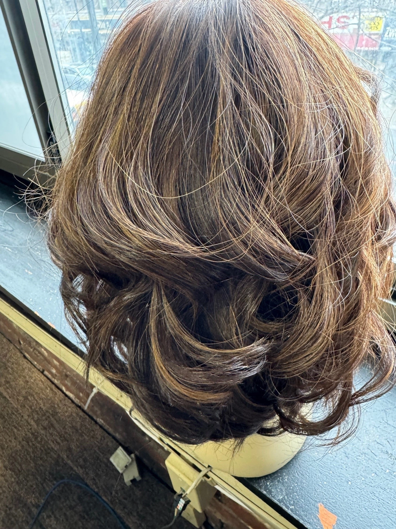 100% VIRGIN EUROPEAN HUMAN HAIR BROWN WITH HIGHLIGHTS 8LLYR-004