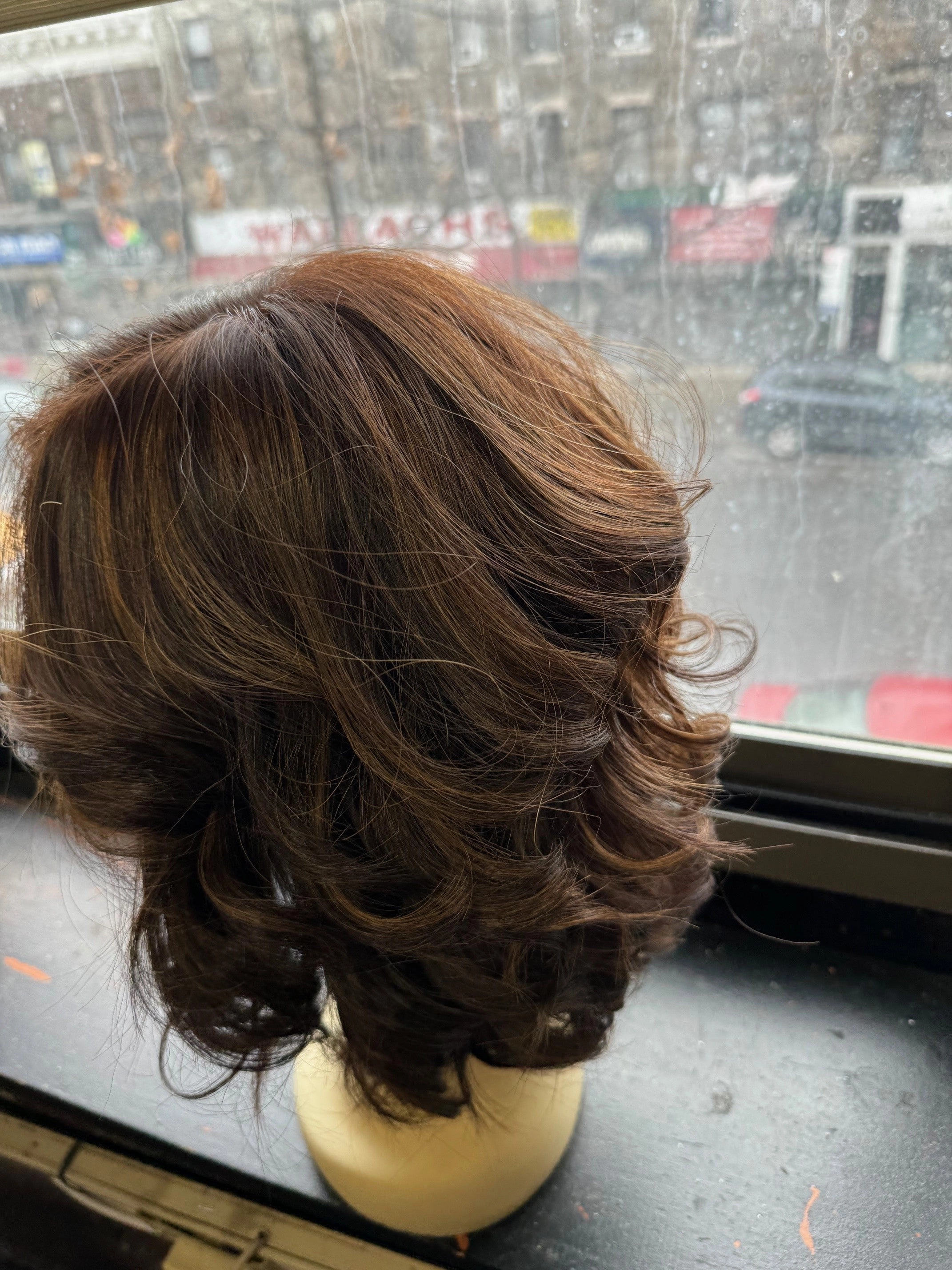100% VIRGIN EUROPEAN HUMAN HAIR BROWN WITH HIGHLIGHTS 8LLYR-004