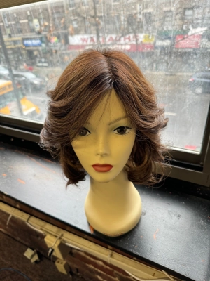 100% VIRGIN EUROPEAN HUMAN HAIR BROWN WITH HIGHLIGHTS 8LLYR-004