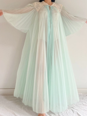 1950s Ombré Cyan Pleated Dressing Gown - OSFA