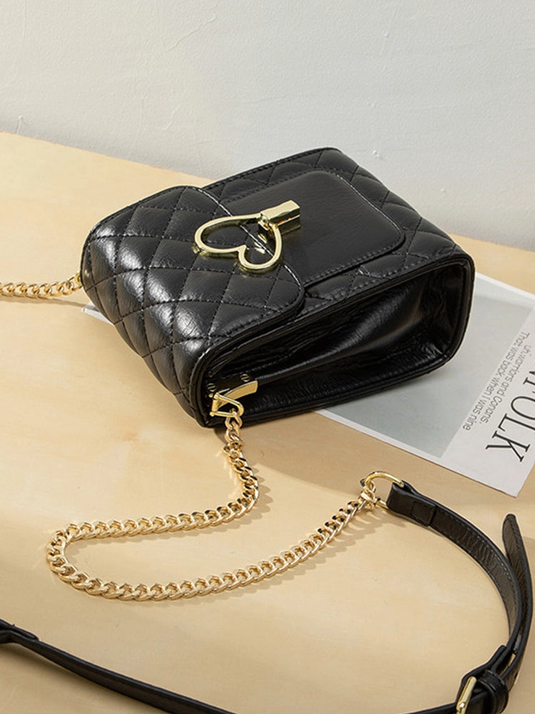 Mini Diamond Pattern Clutch Wallet Heart-shaped Crossbody Bag with Adjustable Strap
