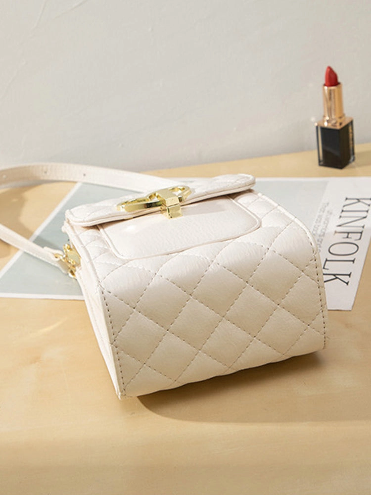 Mini Diamond Pattern Clutch Wallet Heart-shaped Crossbody Bag with Adjustable Strap