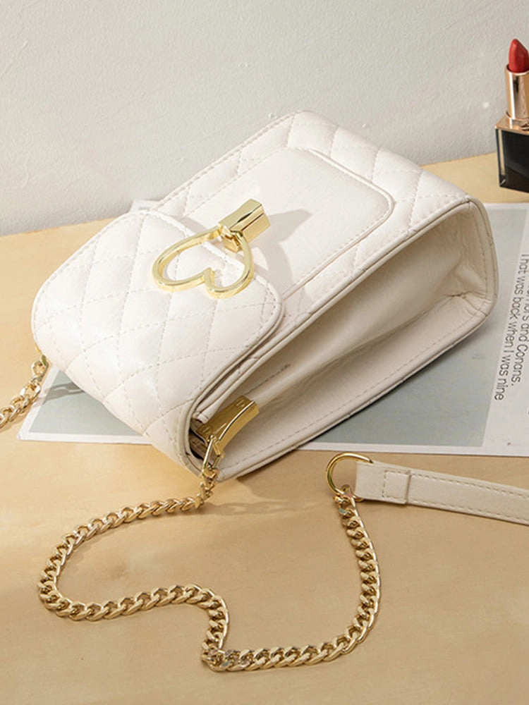 Mini Diamond Pattern Clutch Wallet Heart-shaped Crossbody Bag with Adjustable Strap