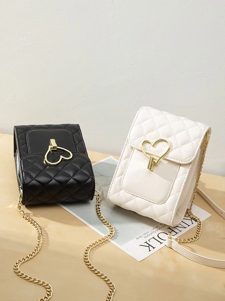 Mini Diamond Pattern Clutch Wallet Heart-shaped Crossbody Bag with Adjustable Strap