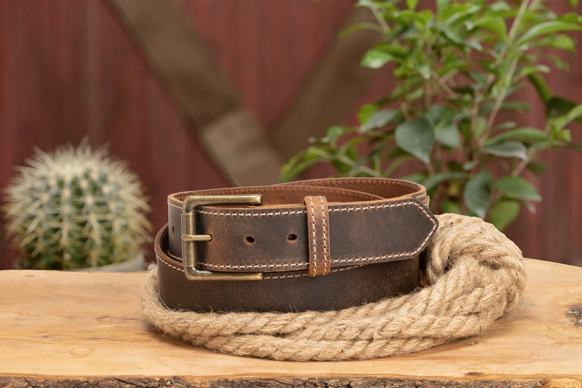 The Crazy Horse: Men's Oil Tanned Stitched Leather Belt 1.50" With Scalloped Ends
